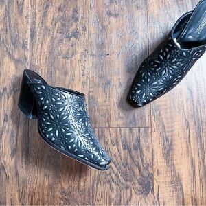 vintage • Matisse western mules cowgirl black leather blue floral lasercut 90s